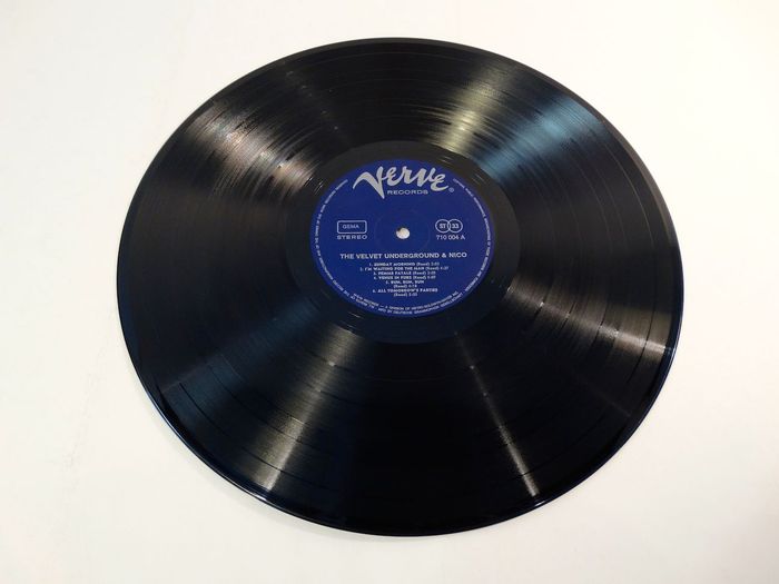 V Vinyl2.jpg